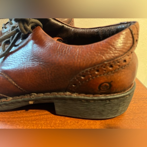 Born BOC Men 10.5 Brogue Wing Tip Oxfords Brown Distressed Leather Dress Shoes - Picture 5 of 15